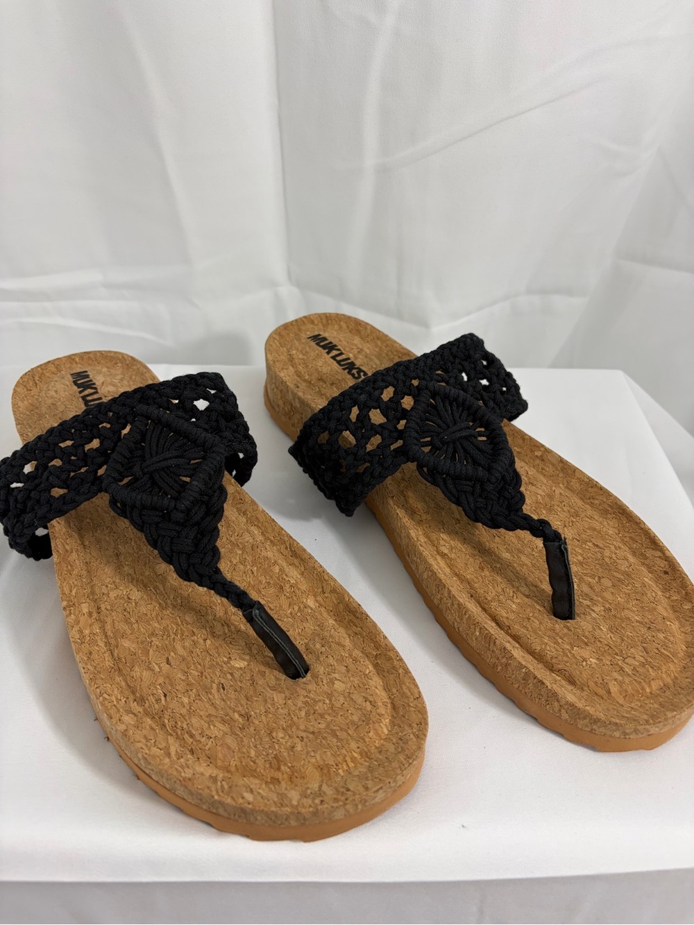 NWT Muk Luks Women's Size 10 Black Woven Cork Footbed Sandals